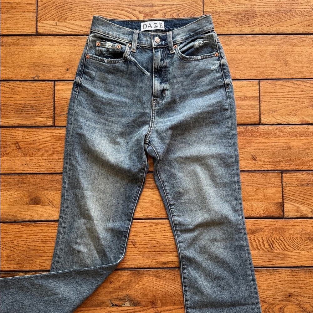 DAZE Women Sz 26 Bootcut Flare Raw Hem Sids Slit Tough Love Jeans Organic Cotton - Picture 2 of 13